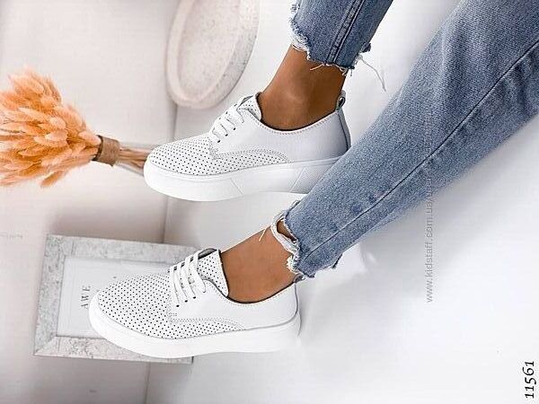 Кеды женские натуральная кожа белого цвета новые в наличии