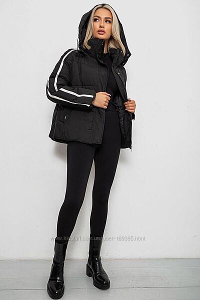 Демісезонна  куртка жіноча нова в наявності.