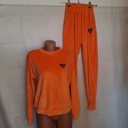 Велюровий костюм, розмір S/M