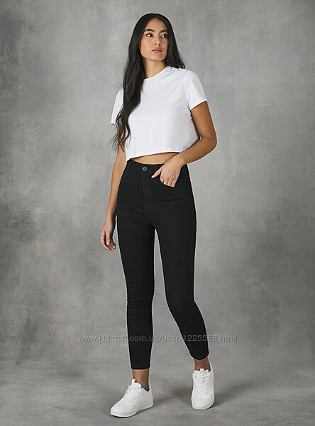 Чорні вкорочені скінні next