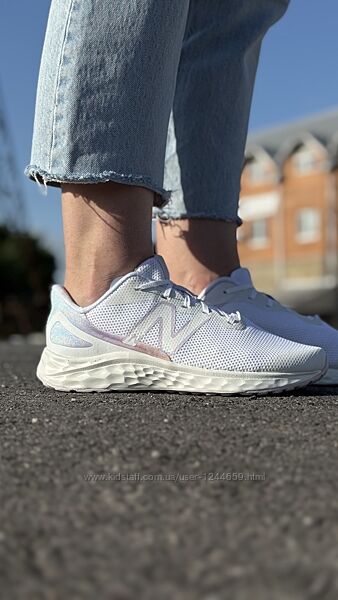 Бігові кросівки New Balance Arishi v4. Оригінал.