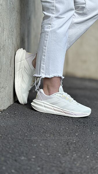 Бігові кросівки Adidas Questar. Оригінал.