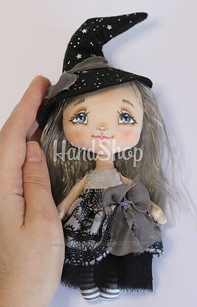 Маленька авторська інтерєрна сувенірна лялька відьмочка