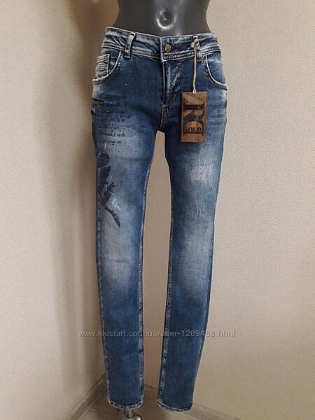 Качественные, стрейчевые, оригинальные джинсы-узкачи, полностью в обтяжку