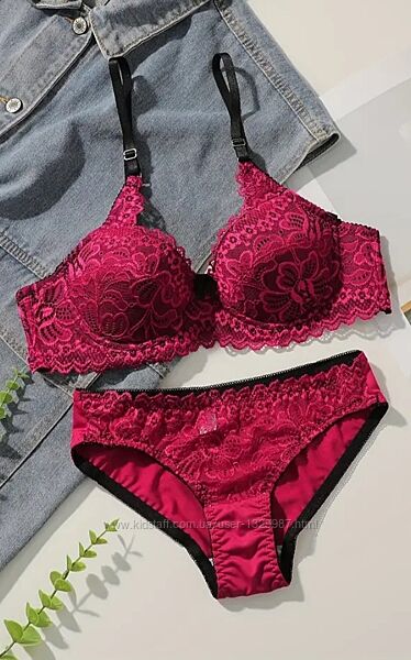Комплект жіночої білизни