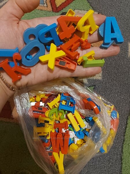 Вчимо букви та цифри