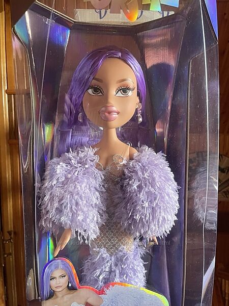 Ексклюзивна лялька Братц Кайлі Bratz x Kylie Jenner висока 24&acute&acute нова 60 см