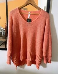 Абрикосовий італійський пуловер вільного крою New Collection