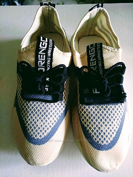 Кроссовки новые