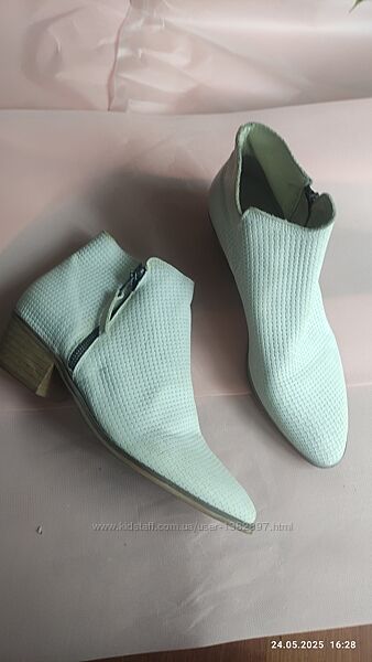 Черевики 40 розмір 