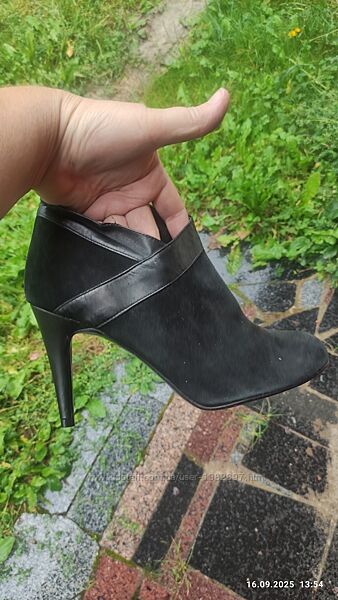 Черевики 40 розмір 