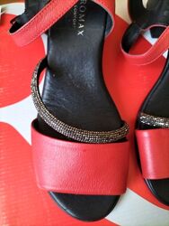 Шкіряні жіночі босоніжки червоні 