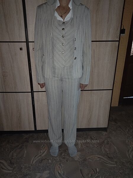 Костюм тройка брюки блуза пиджак р. 46, б/у мало