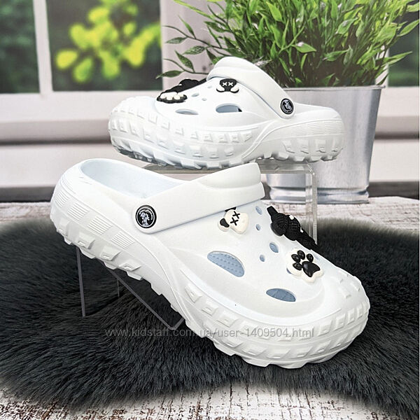 Білі крокси з декором, крокси з джибітсами, джибитсы 36-41р код 124501