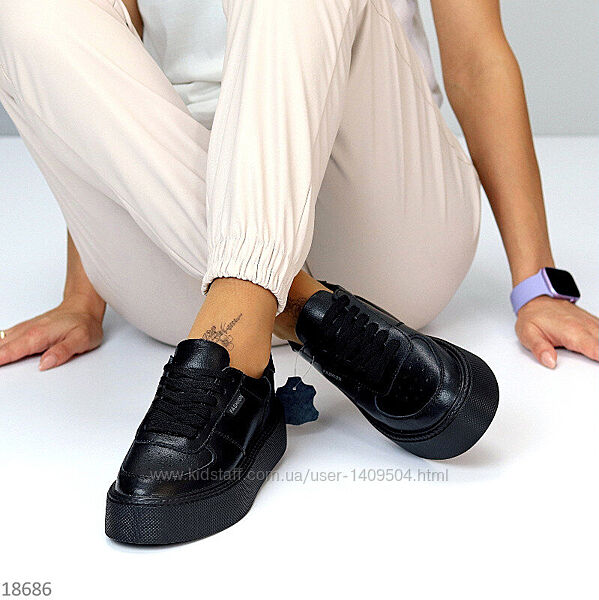 Чорні шкіряні кросівки, кеди Karla, черные кеды 36-41р код 18686