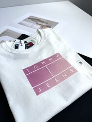 Футболка жіноча Tommy Hilfiger  Поточна колекція