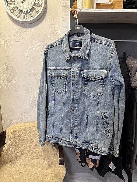 Джинсова куртка