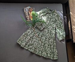 Ніжна коротка сукня в орнамент l/xl