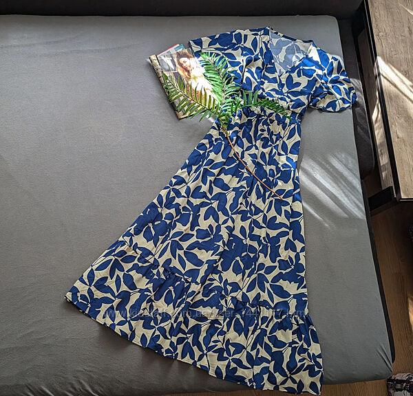 Гарна довга сукня максі в квітковий принт