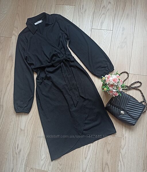 Класична чорна сукня на запах, р. М