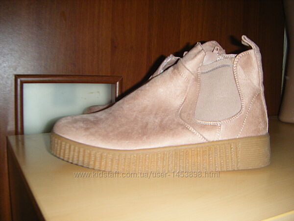 Комфортные утепленные ботинки на высокой подошве, 26,5 см