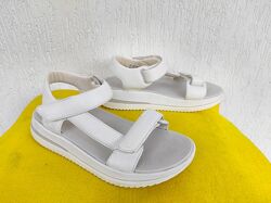 Кожанние, брендовие, ортопедические босоножки fit flop р.38