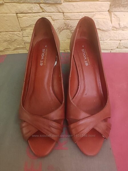 Туфлі шкіряні бренду Et Vous