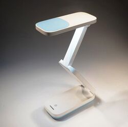 Акумуляторна лампа Tiross TS2231  портативна світлодіодна настільна лампа