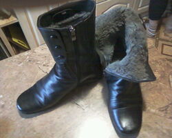 Женские кожаные сапожки