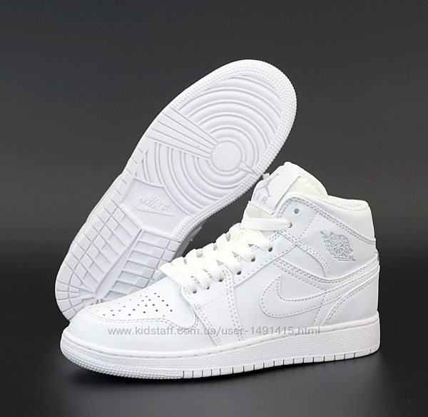 Мужские кроссовки Nike Air Jordan 1 Retro. Унисекс. White. Найк Джордан. 