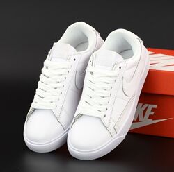 Женские кроссовки Nike Air Blazer Low. White.