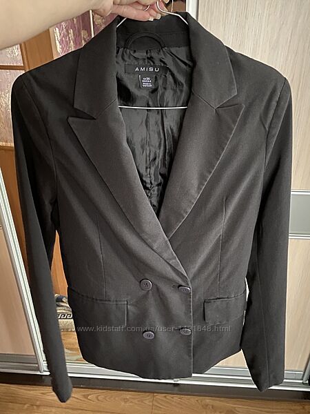 Чорний класичний піджак жакет фірми amisu xs