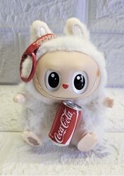 Лабубу с Coca Cola с колой