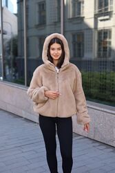 Короткая зимняя шубка экомех с капюшоном ТМ Mila Nova. Коротка зимова шубка