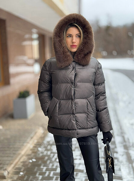 Зимняя модная куртка с капюшоном Mila Nova. Зимова модна куртка Mila Nova.