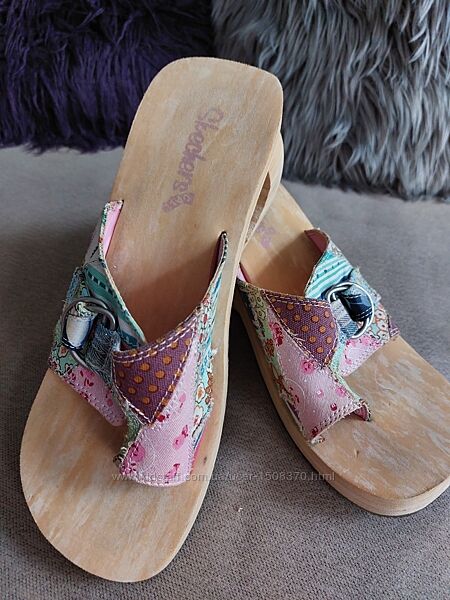 Босоніжки - шльопанці Скечерс