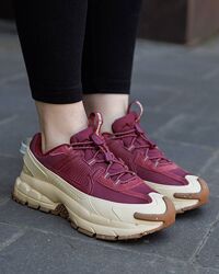 р.37-40 Кроссовки Nike Zoom Vomero Roam Team Red NK313