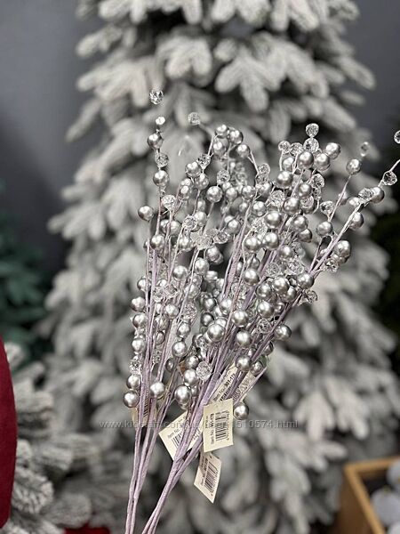 Декоративная ветка с ягодами и кристаллами