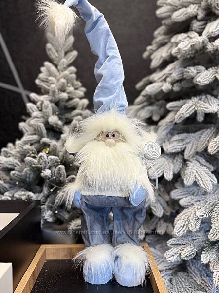 Гномы, дедушки и милые куколки, создающие атмосферу праздника