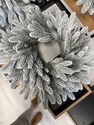  Заснеженные веночки  просто нереально красивые  