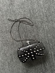 Клат -сумочка в стилі бренду Alexander McQueen з шипами та черепом