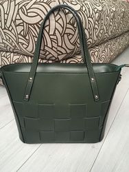 Красивенная оригинальная сумка в темно-зеленом цвете