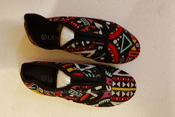 Мокасини текстильні чорні із мікс кольорами 