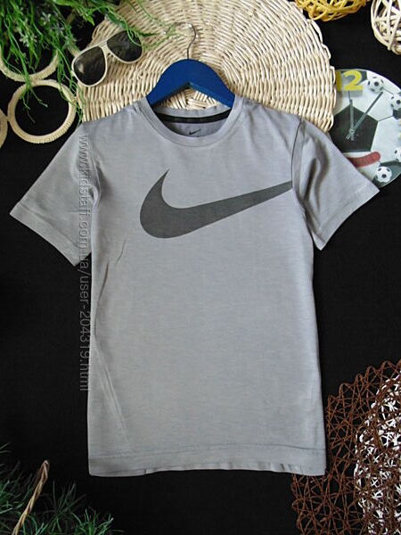 Стильна футболка Nike Dry-Fit 