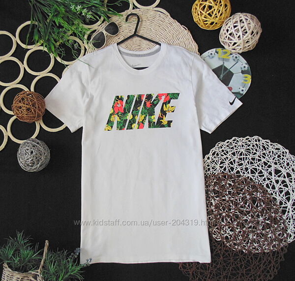 Крута футболка Nike