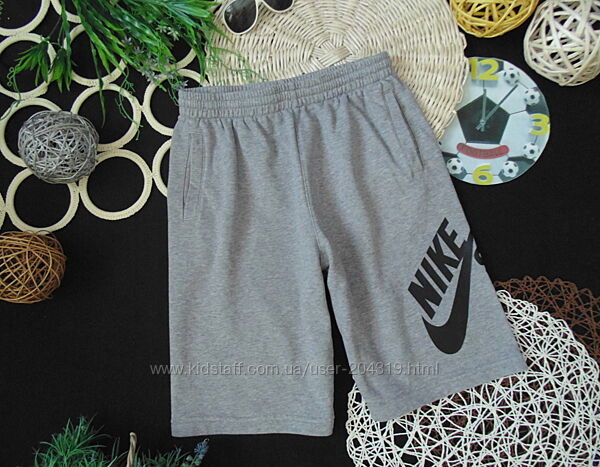 Круті трикотажні шорти Nike
