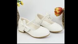 Гламурні білі туфельки з перлинками Shein