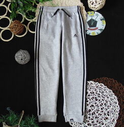 Стильні спортивні штани Adidas