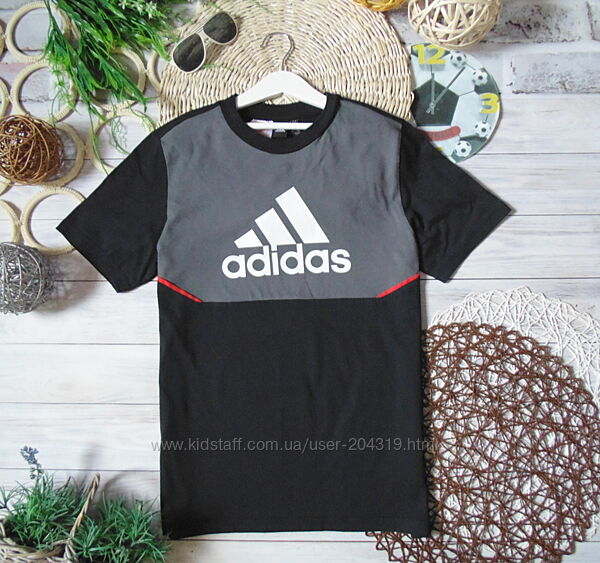 Суперова футболка Adidas