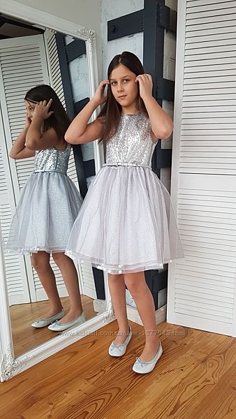 Шикарное серебристое платье в паетках с фатиновой юбкой пачкой 